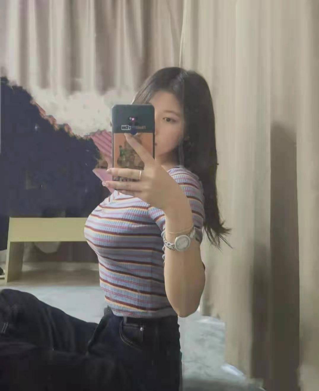 高兴了会一直叫爸爸，水很多